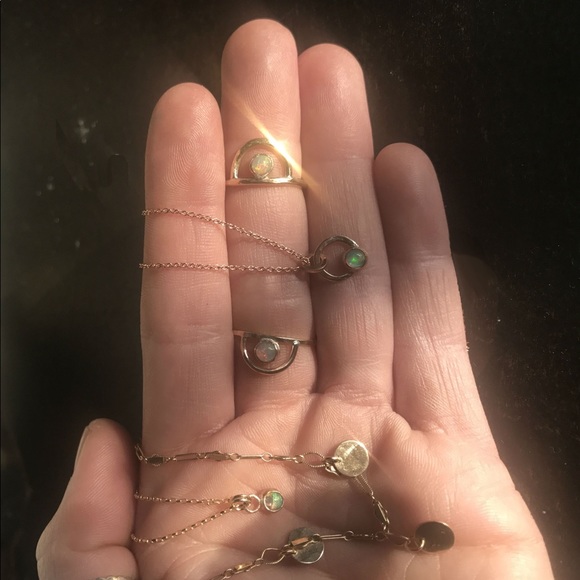 Hi!! I’m Amanda 🌙 - Picture 2 of 8